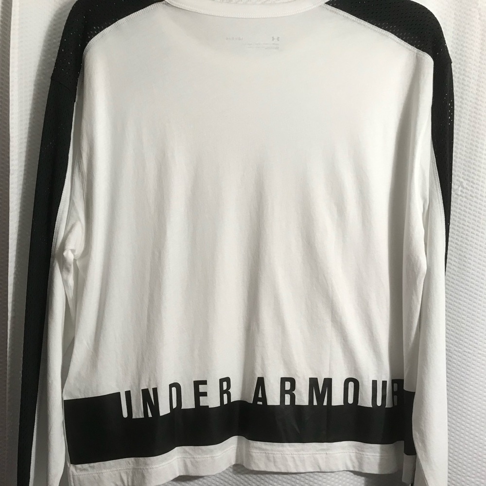 Under Armour long vented sleeve women’s top